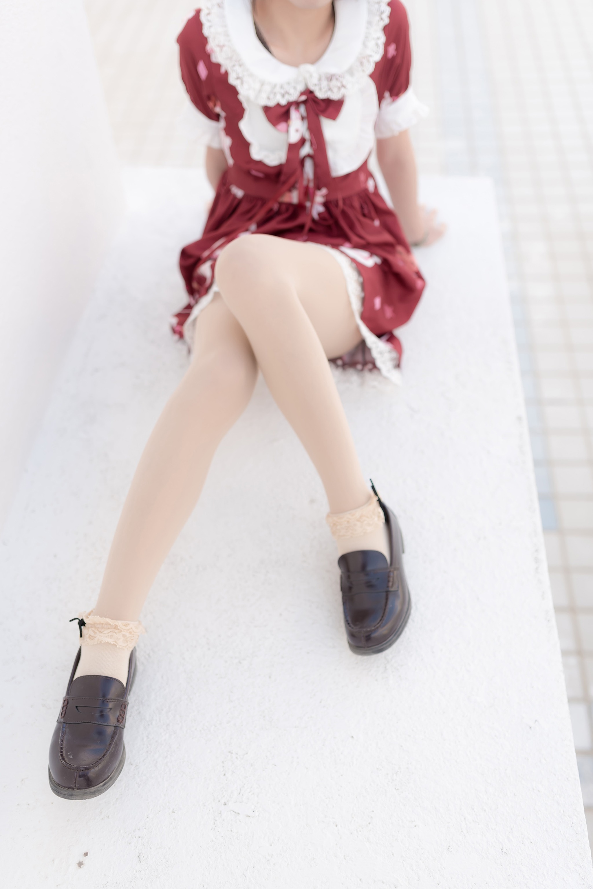 图片[1]-风之领域 – NO.140 街道上的红裙女孩 [47P]-XikXak